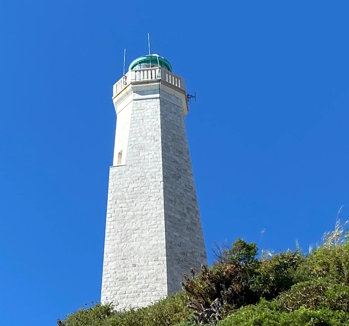 Phare en Bretagne, symbole de clarté et de direction